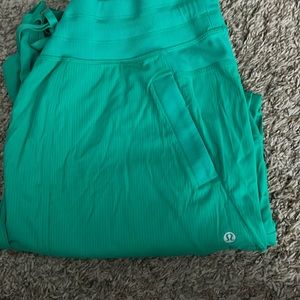 Lululemon Studio Dance pants Kelly Green Size 12